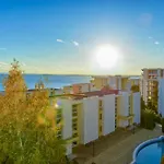 Апартамент Crown Club Свети Влас