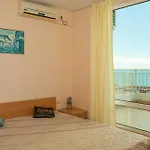 Crown Club Свети Влас