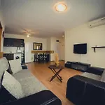 Апартамент Crown Club *