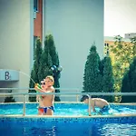 Апартамент Crown Club Свети Влас