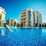 Crown Club Апартамент Свети Влас