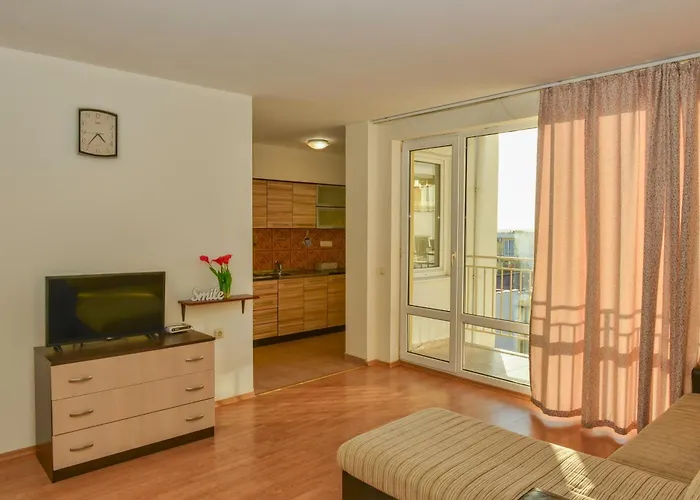 Crown Club Apartment