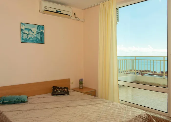 Crown Club Sveti Vlas