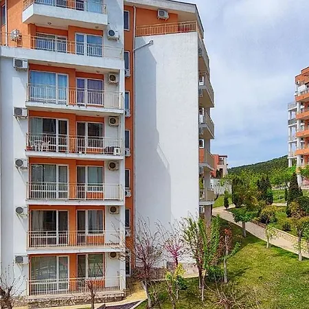 Crown Club Свети-Влас