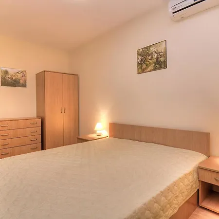 Апартаменты Crown Club Свети-Влас