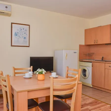 Crown Club Апартаменты Свети-Влас