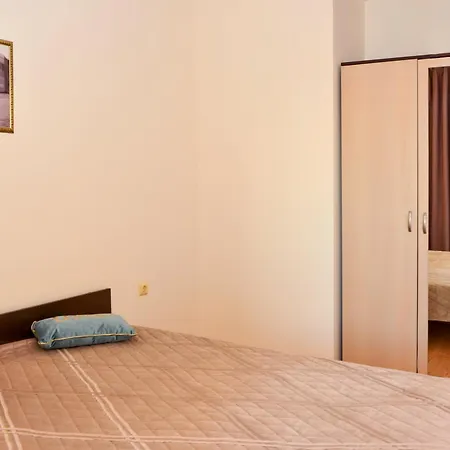 Crown Club Свети-Влас