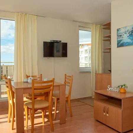 Crown Club Свети-Влас