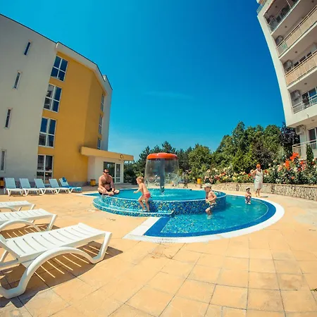 Crown Club Апартаменты *