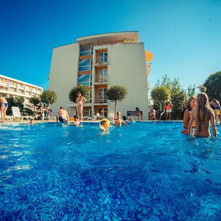 Апартаменты Crown Club