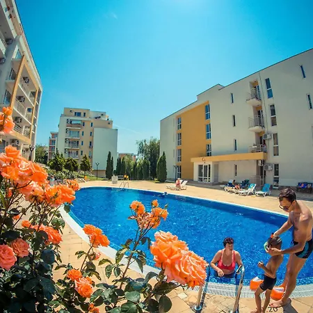 Crown Fort Club Apartments