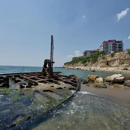 Crown Club Апартаменты *