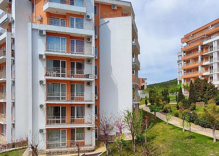 Crown Club Свети Влас