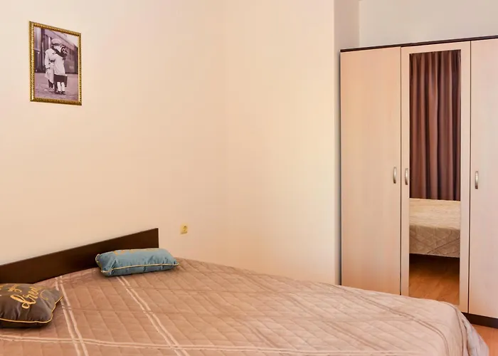 Crown Club Sveti Vlas